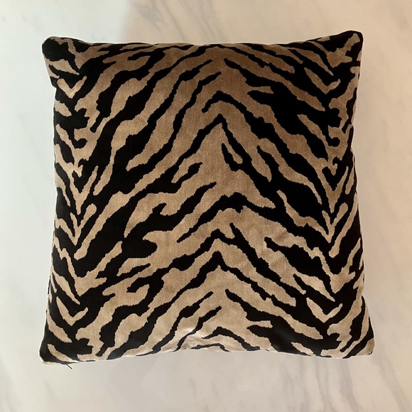 Scalamandré style Velvet Zebra Tiger Striped Pillow by Smithy 19 x 19 Ret.$345 - Picture 1 of 5